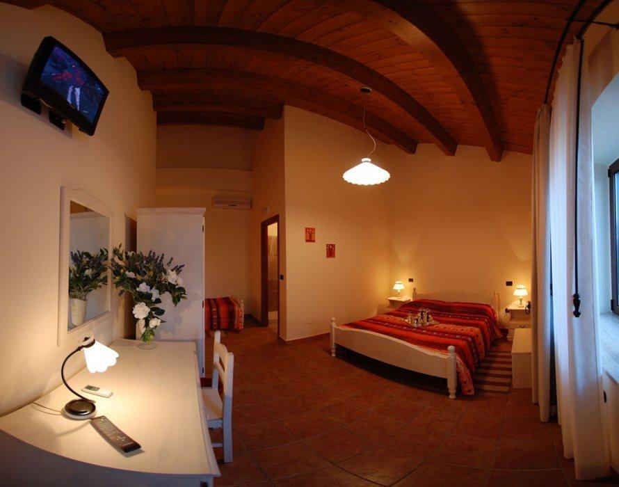 Turismo Rurale Al Benefizio Bed & Breakfast Monforte San Giorgio Marina Room photo